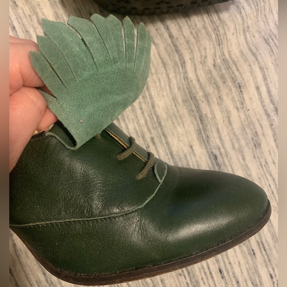 Paregabia Green Leather Heels with Fringe and Laces - Picture 2 of 11